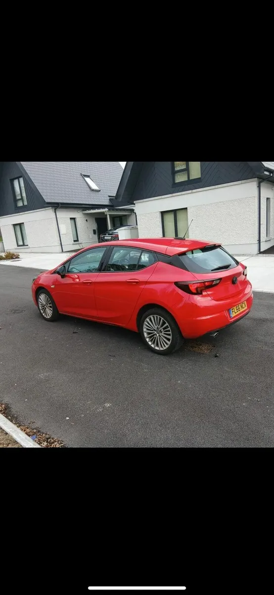 2016 Vauxhall Astra perfect condition - Image 3