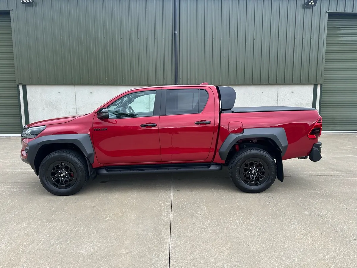 Year 2025 Toyota Hilux GR Sport 2 - Image 3