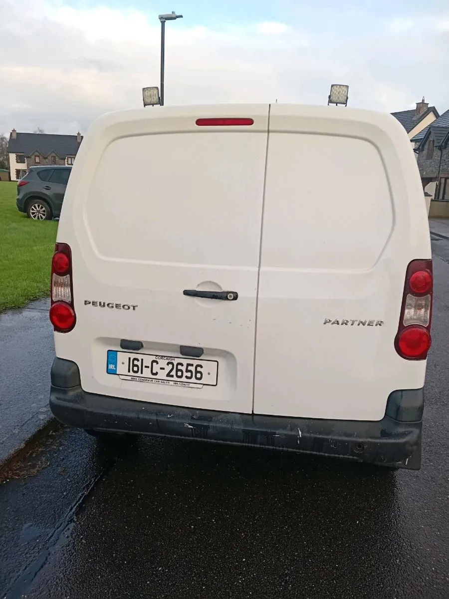 Citroen berlingo 2016 sold with 12months doe - Image 4