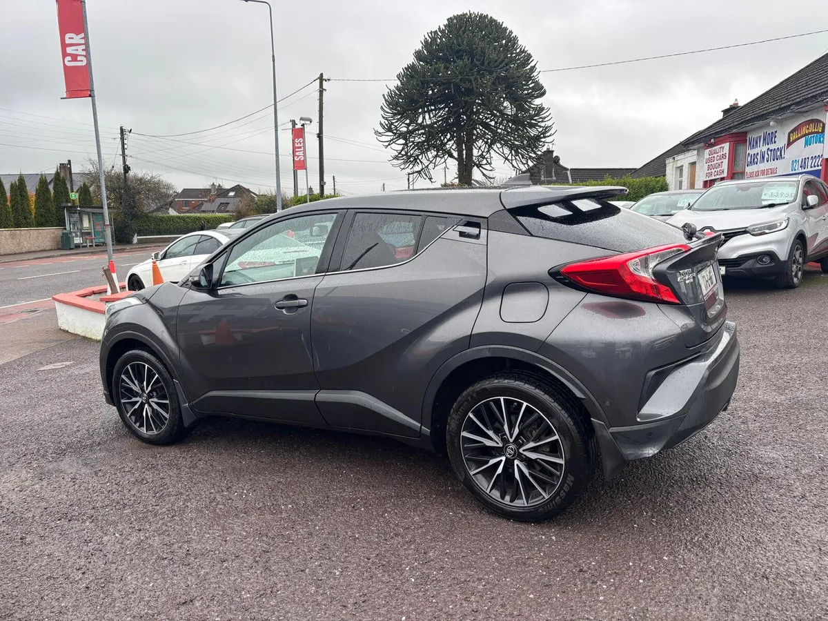 Toyota C-HR 2017  PETROL SOL  STUNNING - Image 2