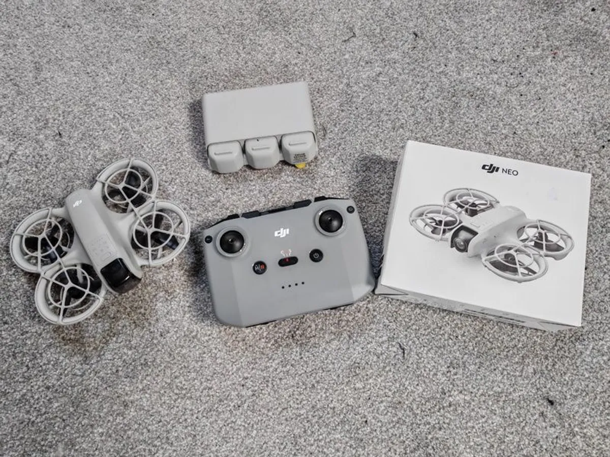 DJI Neo Fly more combo with controller
