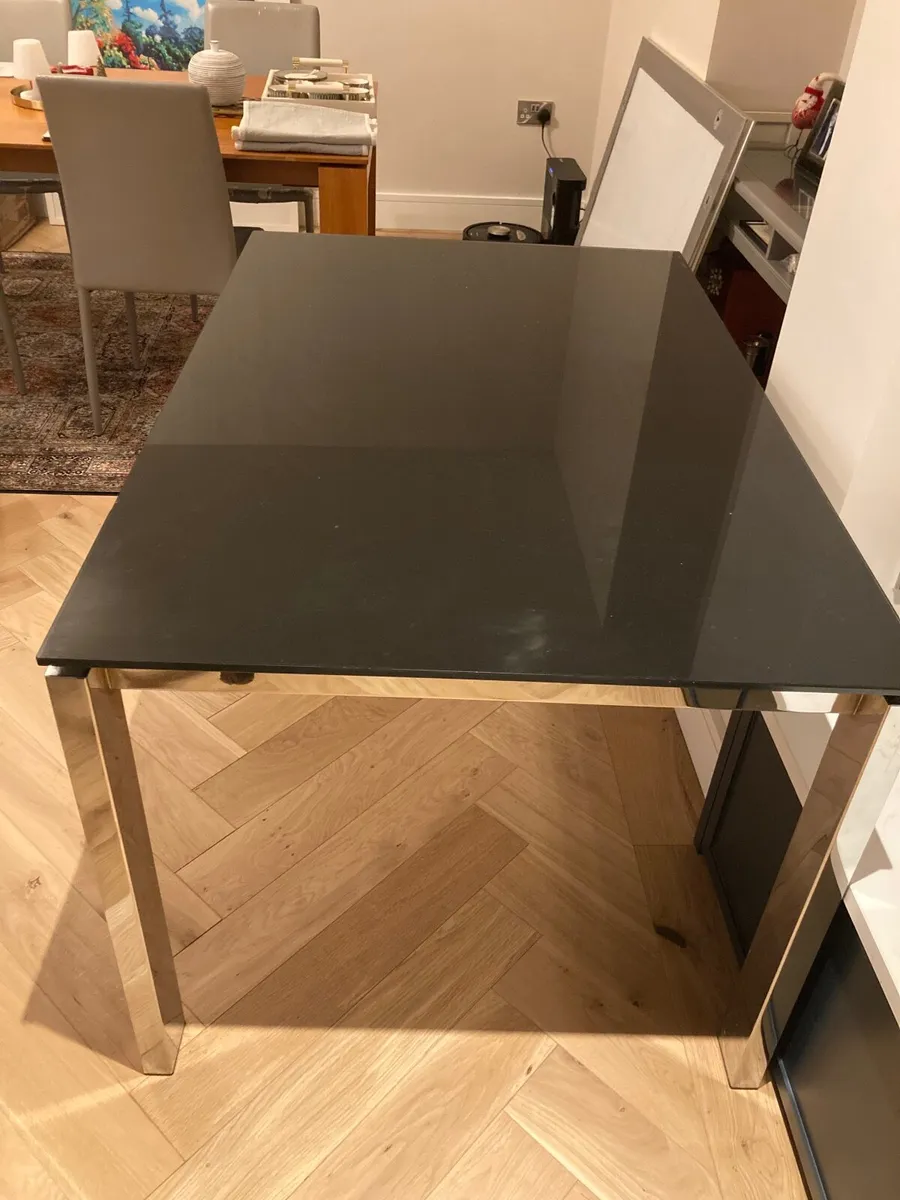 Calligaris Dining table - Image 1