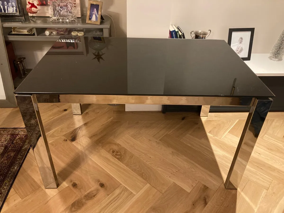 Calligaris Dining table - Image 2