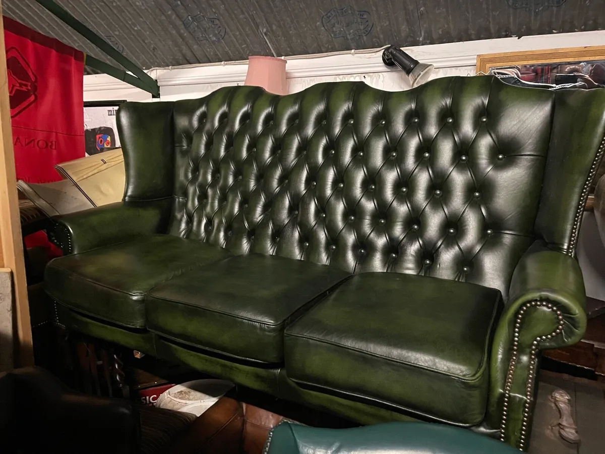Original green leather chesterfield chair 🎄🎄🎄🎄 - Image 3
