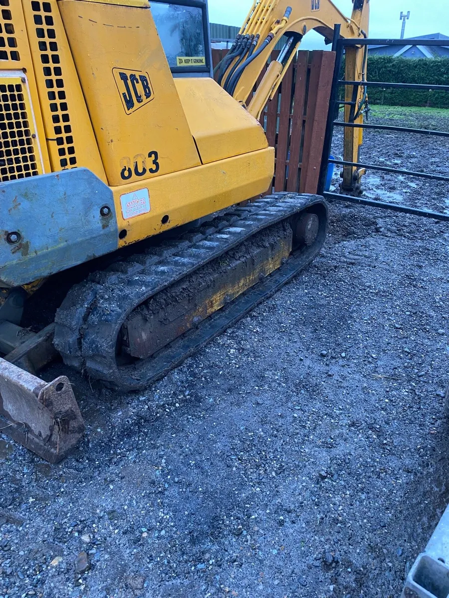Rubber tracks fit jcb - Image 2