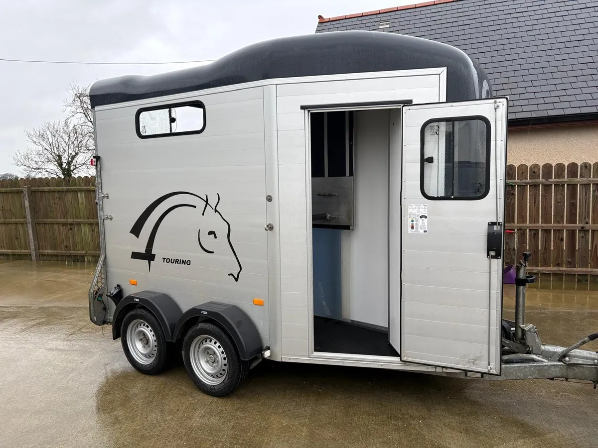 Cheval Liberte Touring Country Horsebox. *NO VAT* - Image 2