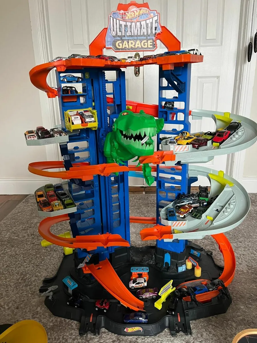 Set of Toy Car Parking Garages - Image 1