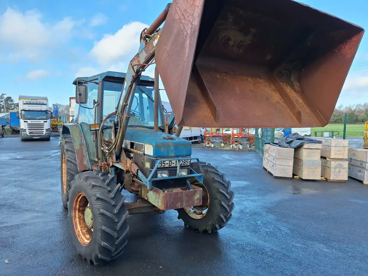 1995 Ford 6640 Tractor For Auction - Image 2