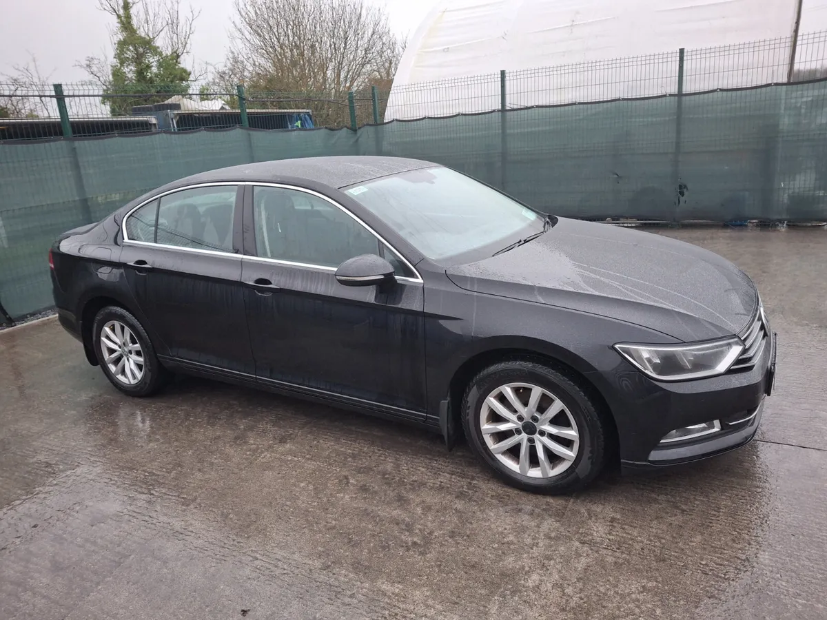 2015 Volkswagen Passat  Comfortline  Tdi - Image 1