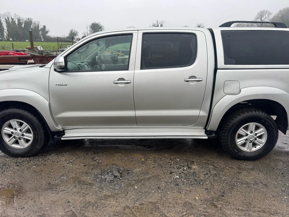 Toyota Hilux - Image 4
