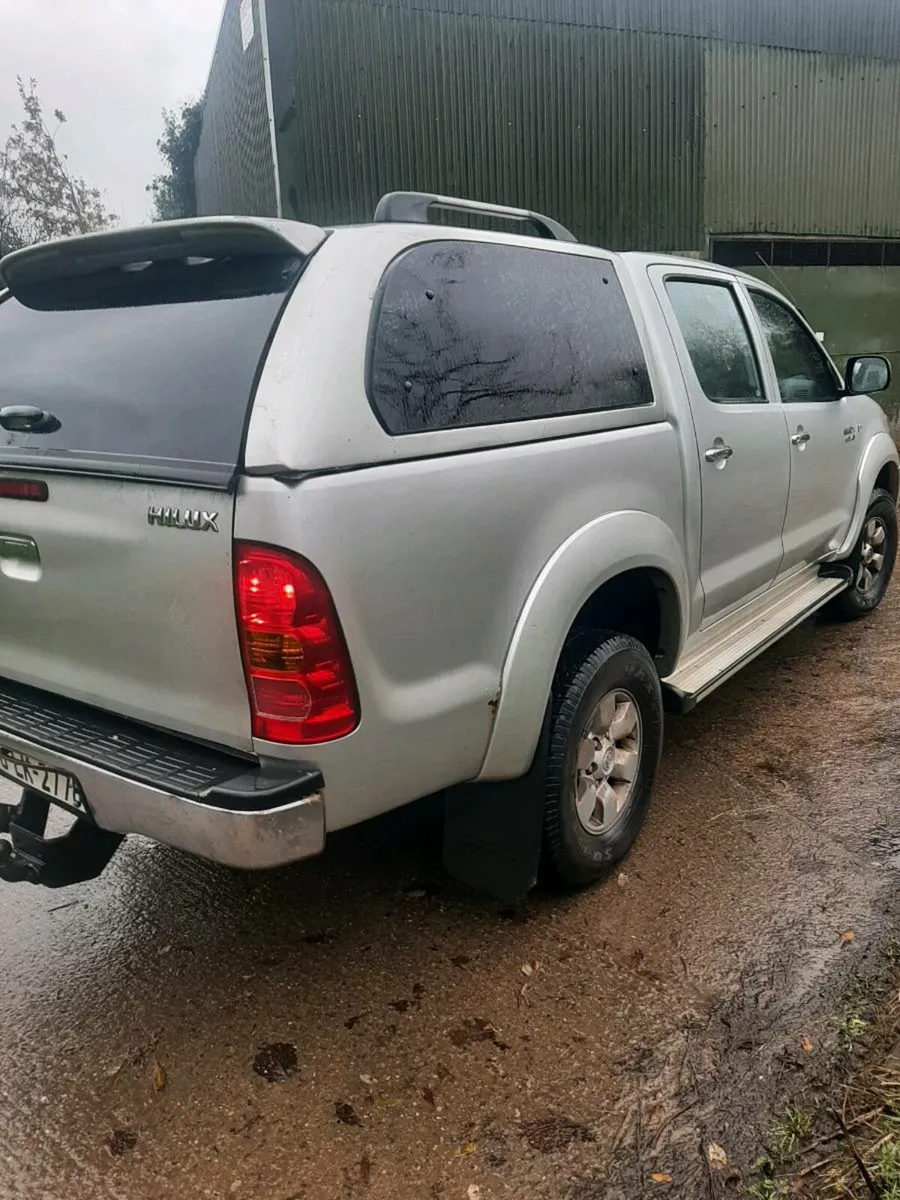 2008 Toyota Hilux - Image 4