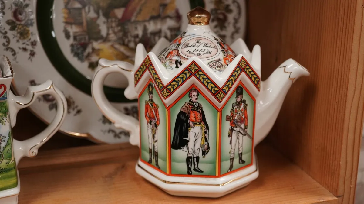 Sadler “Battle of Waterloo” Teapot - Image 2
