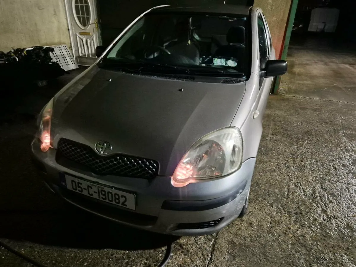 Toyota Yaris - Image 2