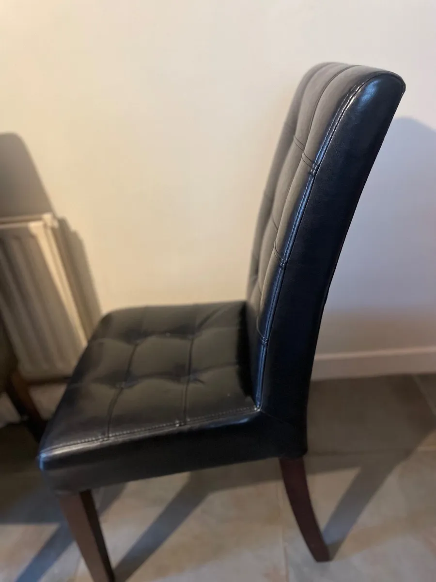 4 Dining Chairs - Image 1