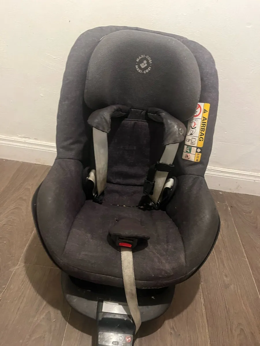 Car seat - Image 1