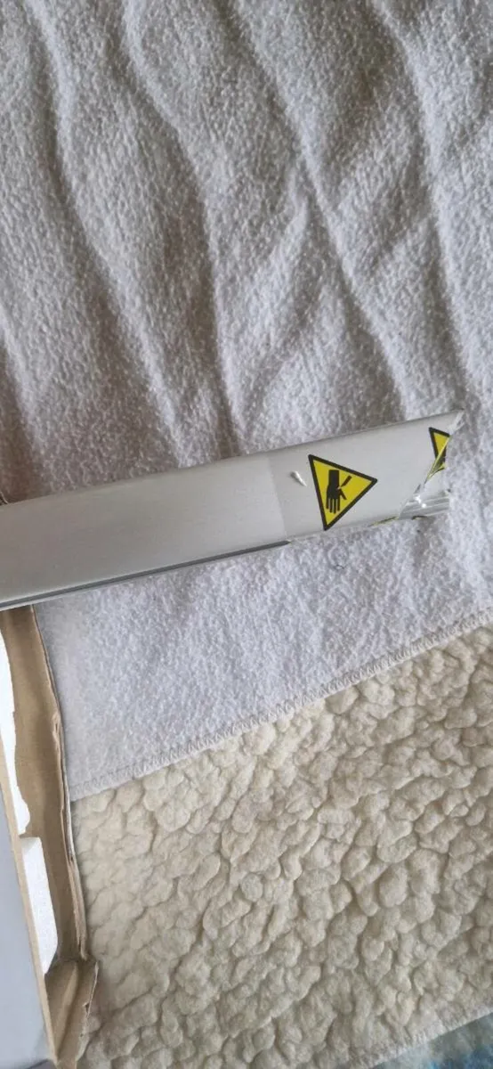 VELUX SOLAR BLIND REMOTE CONTROL - Image 3