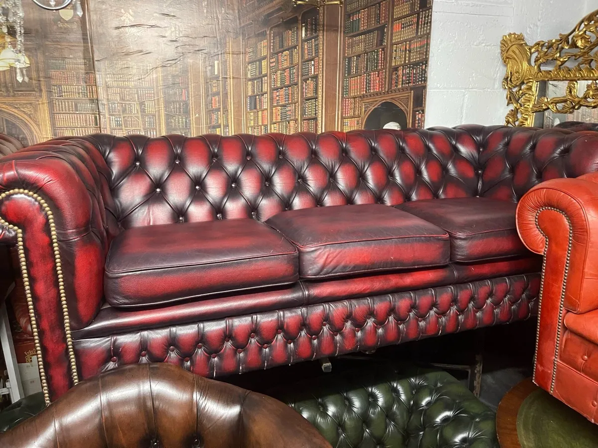 Original Oxblood chesterfield 3 seat sofa 🎄🎄 - Image 1