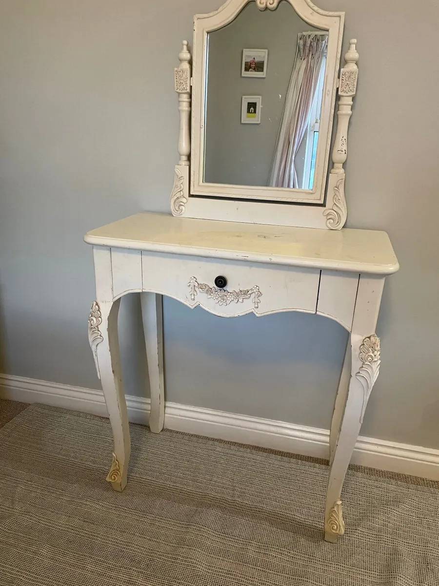 Sweet French style vanity dresser white one drawer - Image 1