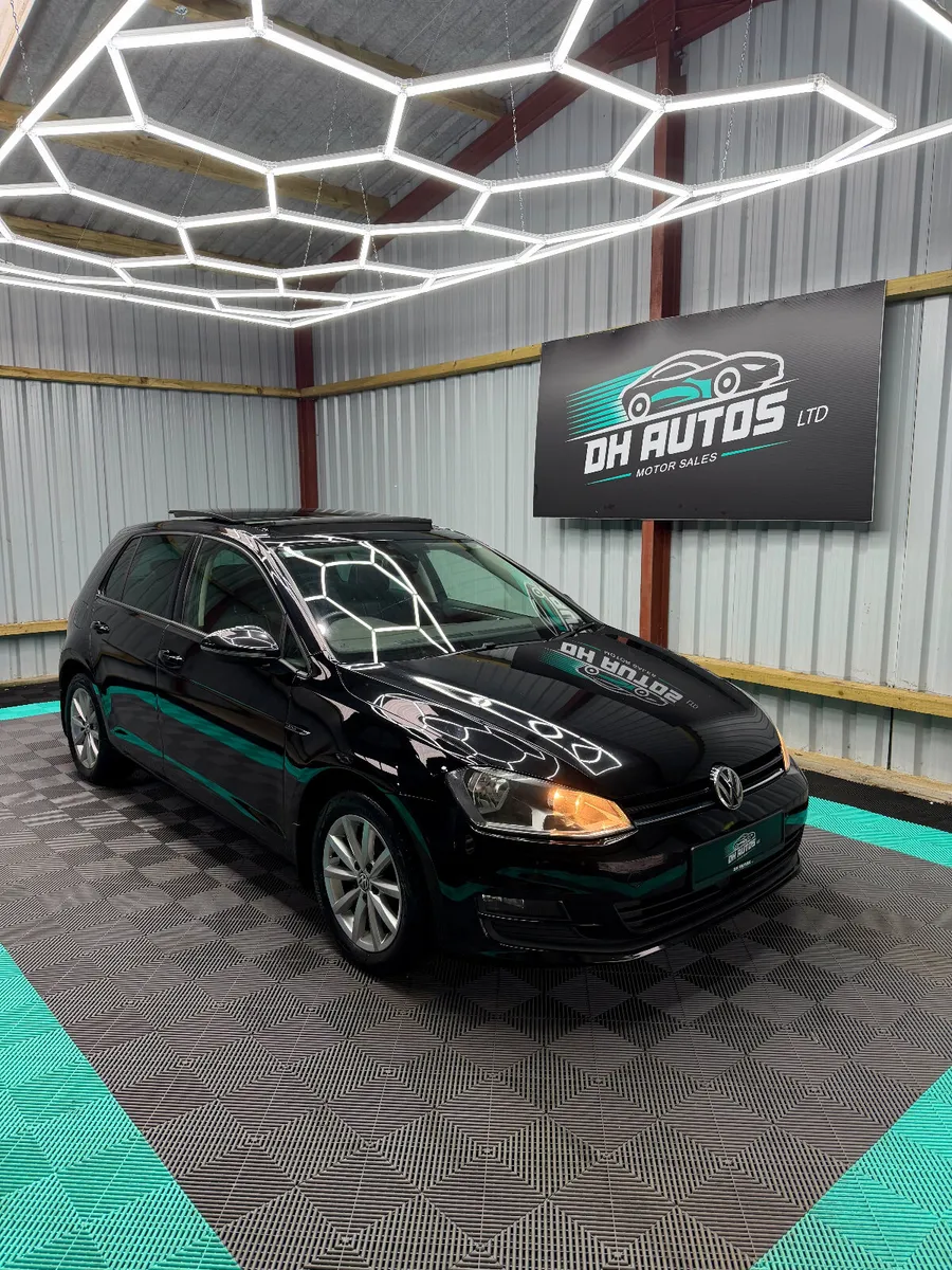 Volkswagen Golf 2016 (162) Lounge spec + Panoroof! - Image 1