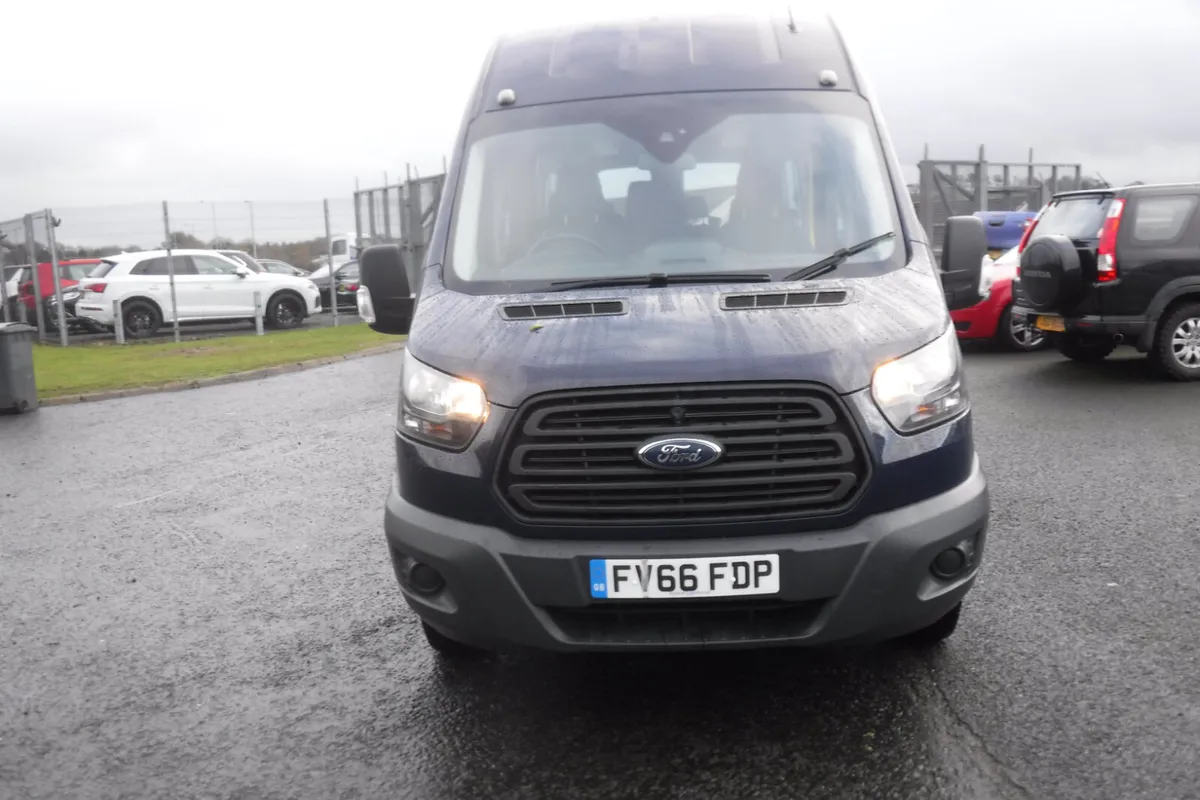 Ford Transit 2016 17 seater minibus, tacho . - Image 3