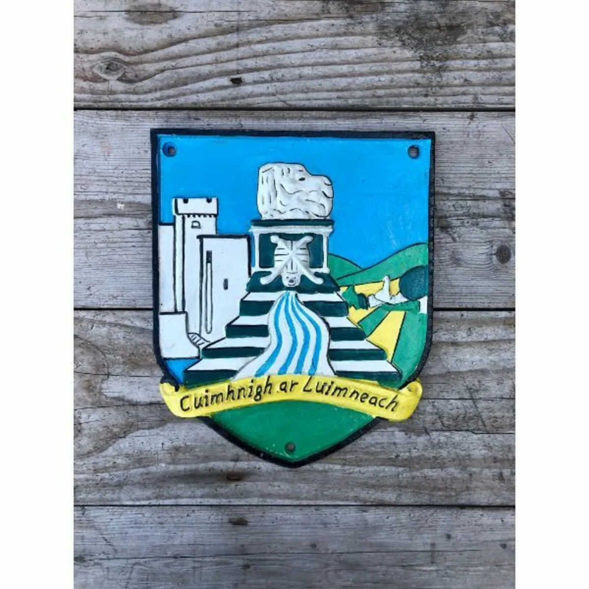 Limerick Crest – HS226