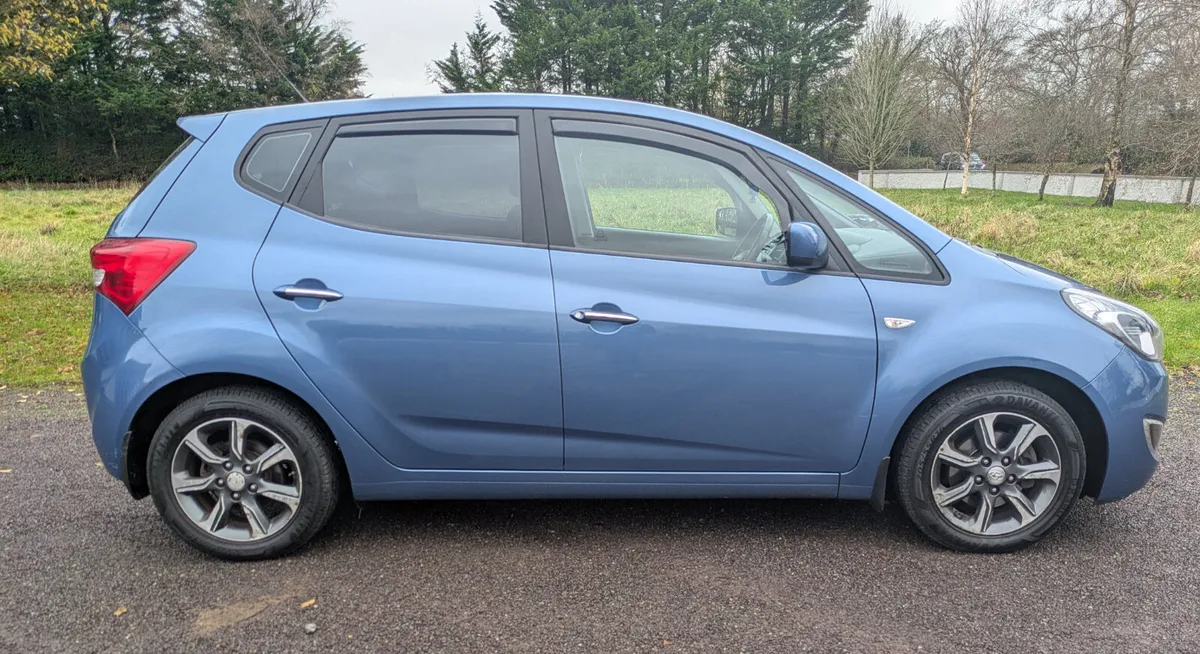 HYUNDAI IX20 MPV DELUXE/LOW KMS. - Image 4
