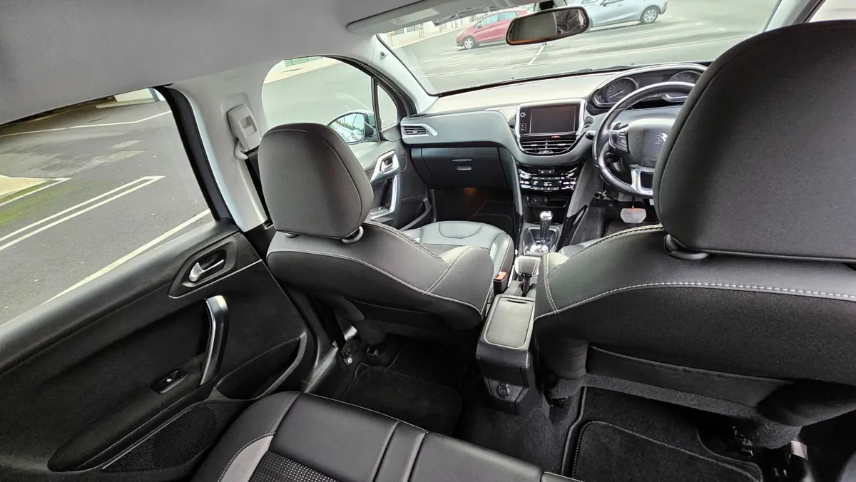 Peugeot 2008 2017 - Image 2