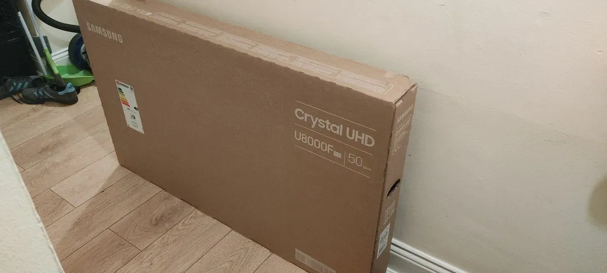 New,inbox Samsung amsung u8000 50" 4k smart led tv - Image 1