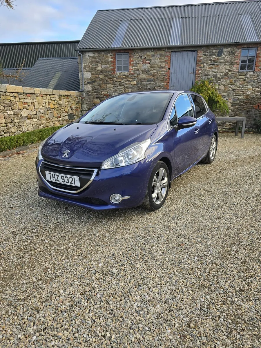 Peugeot 208 2014 - Image 1