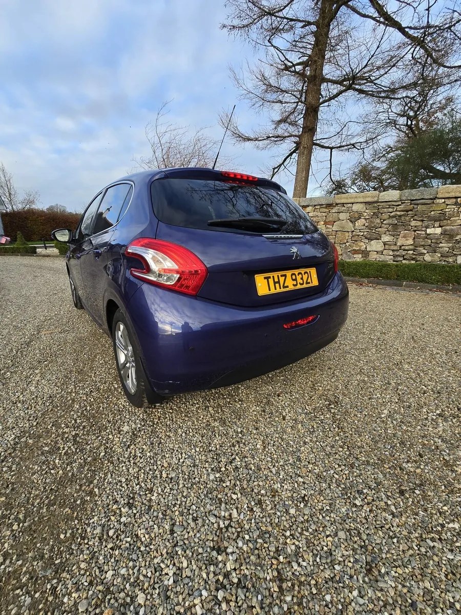 Peugeot 208 2014 - Image 3