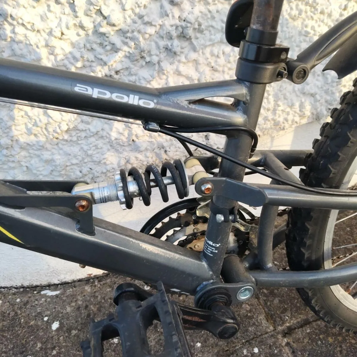 Apollo Mountain Bike - Image 3
