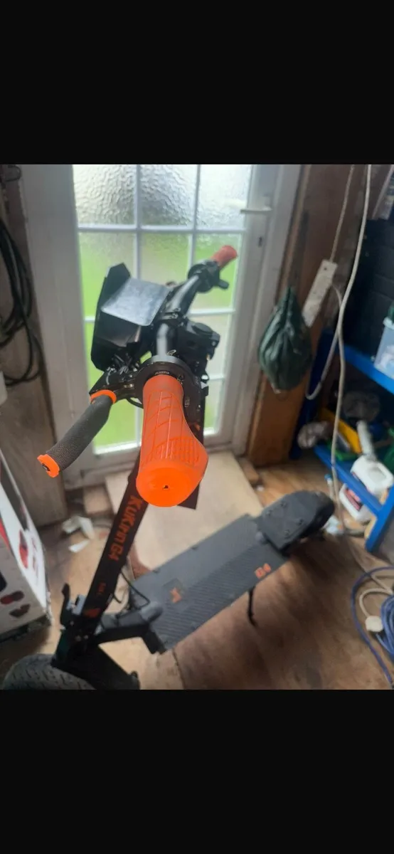 Electric scooter - Image 2