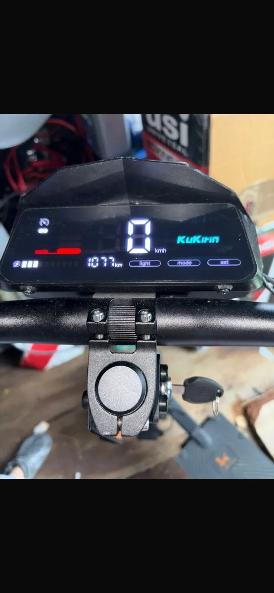 Electric scooter - Image 3