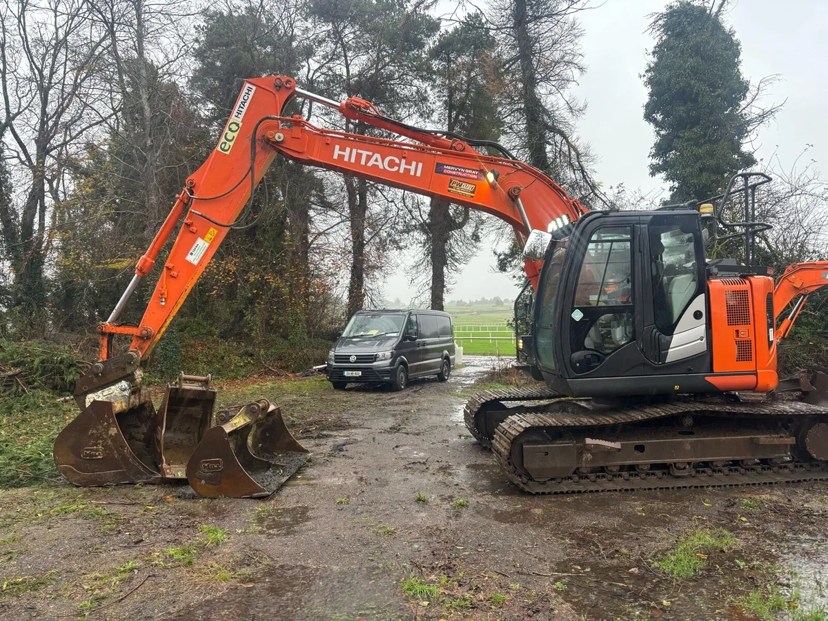 Hitachi 135 - Image 2