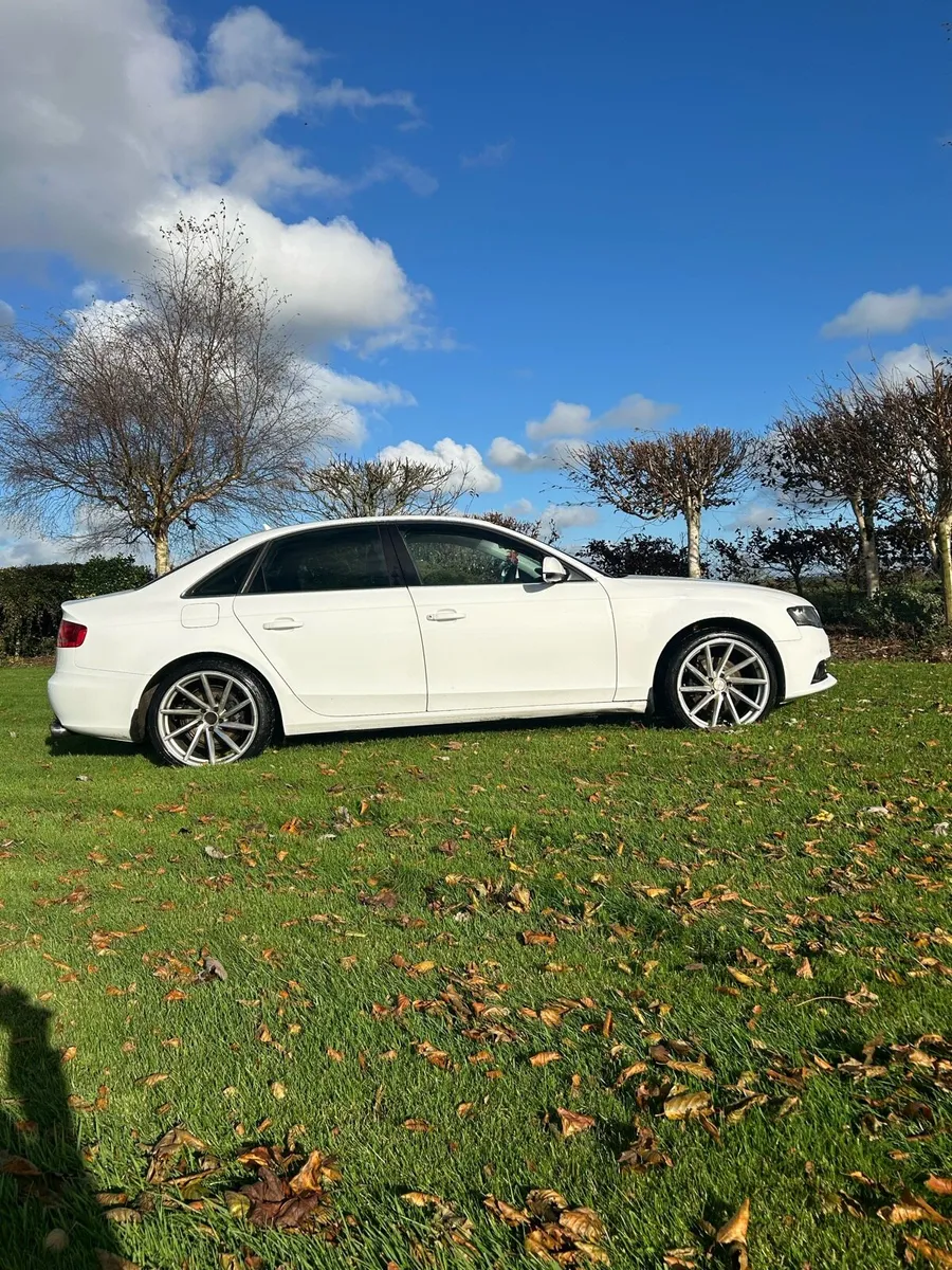 Audi A4 - Image 2