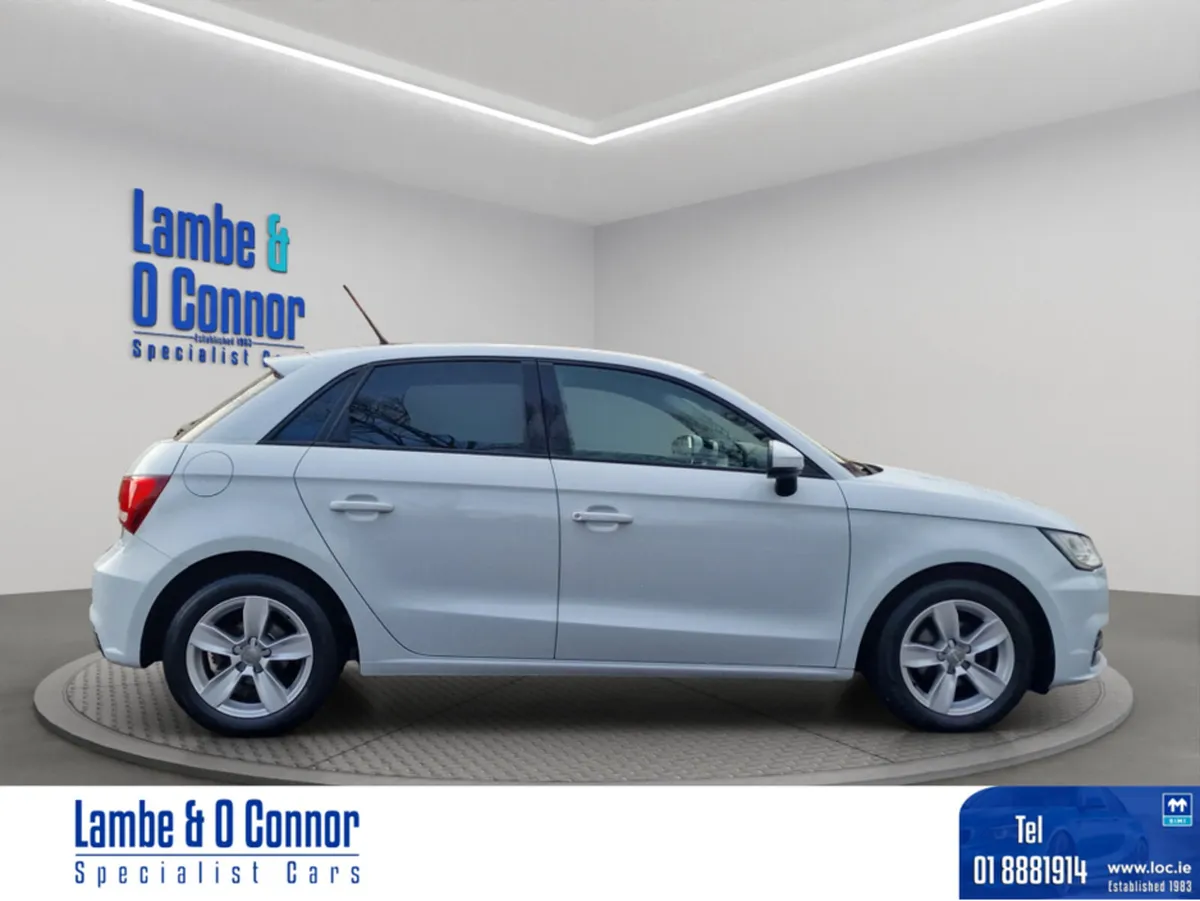 Audi A1 A1 1.0 AUTOMATIC *** ALLOYS *** LOW KMS ** - Image 2