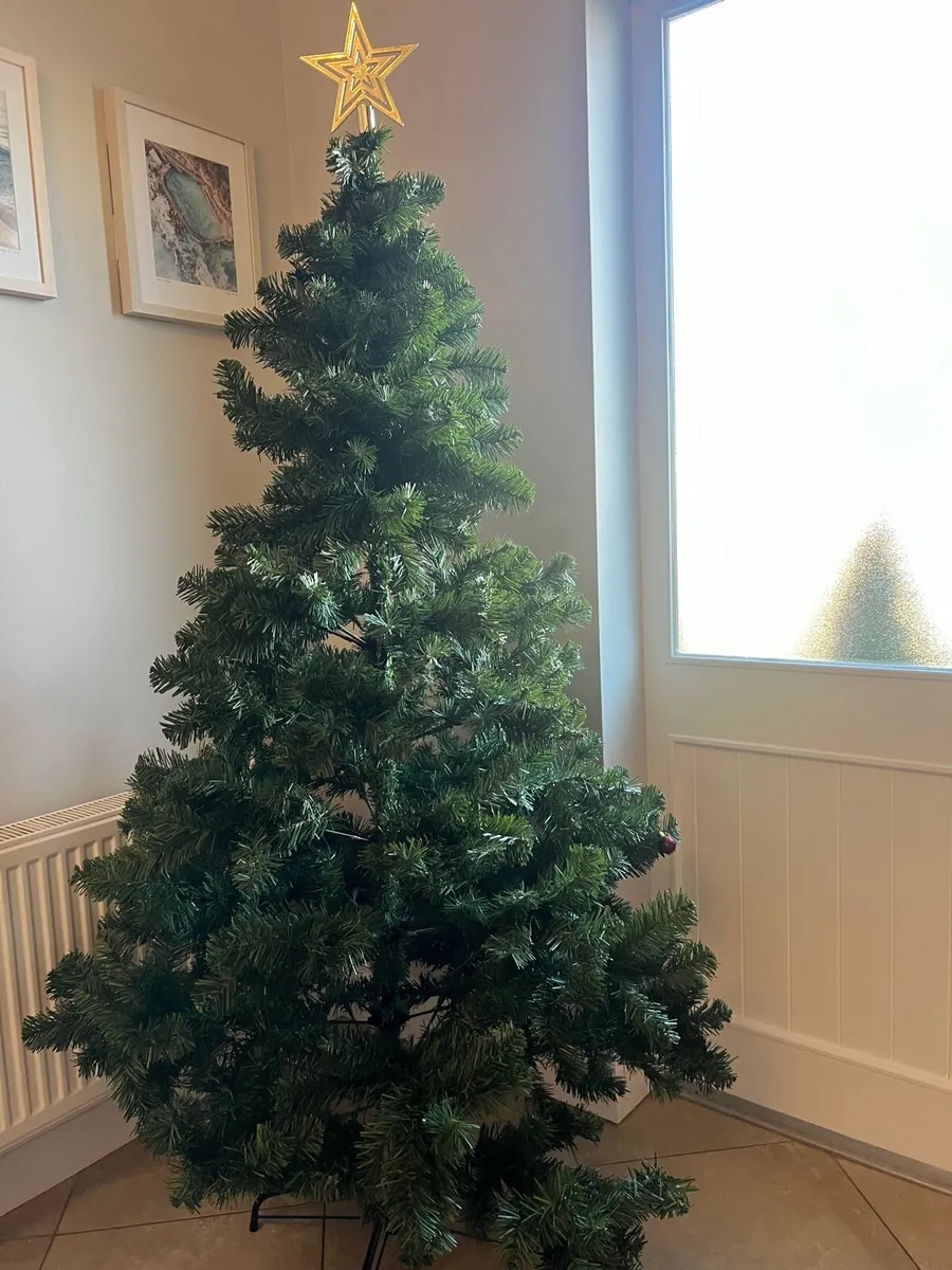Christmas tree - Image 1