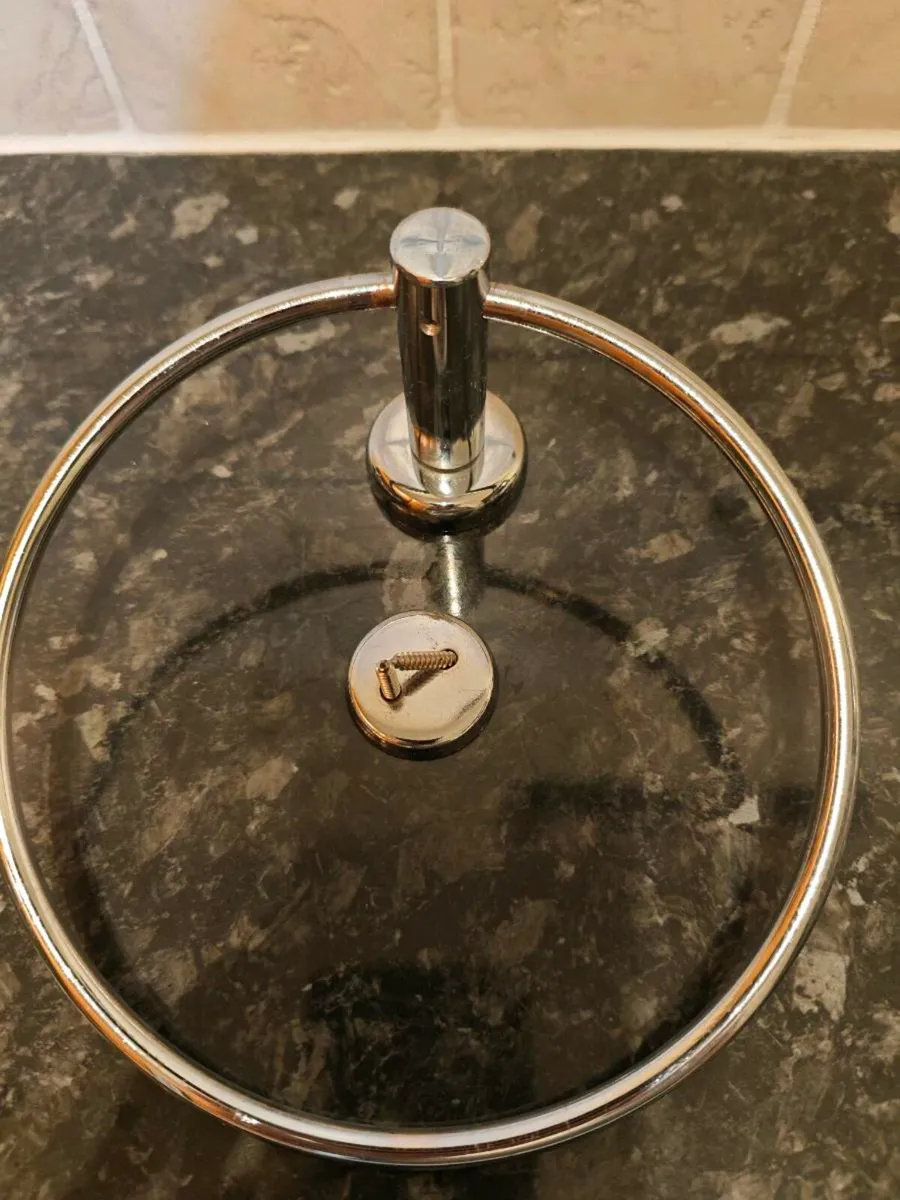 Bathroom Items - Image 2