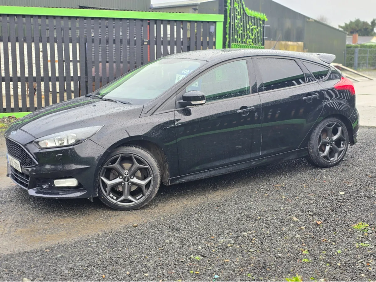 Ford Focus ZETEC EDITION 120PS 5DR - Image 2