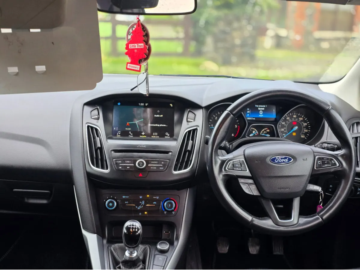 Ford Focus ZETEC EDITION 120PS 5DR - Image 4