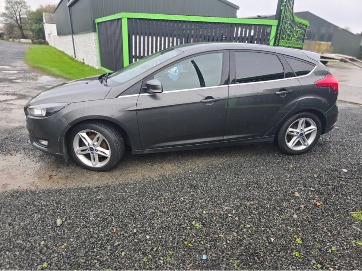 Ford Focus ZETEC EDITION 100PS 5DR - Image 2