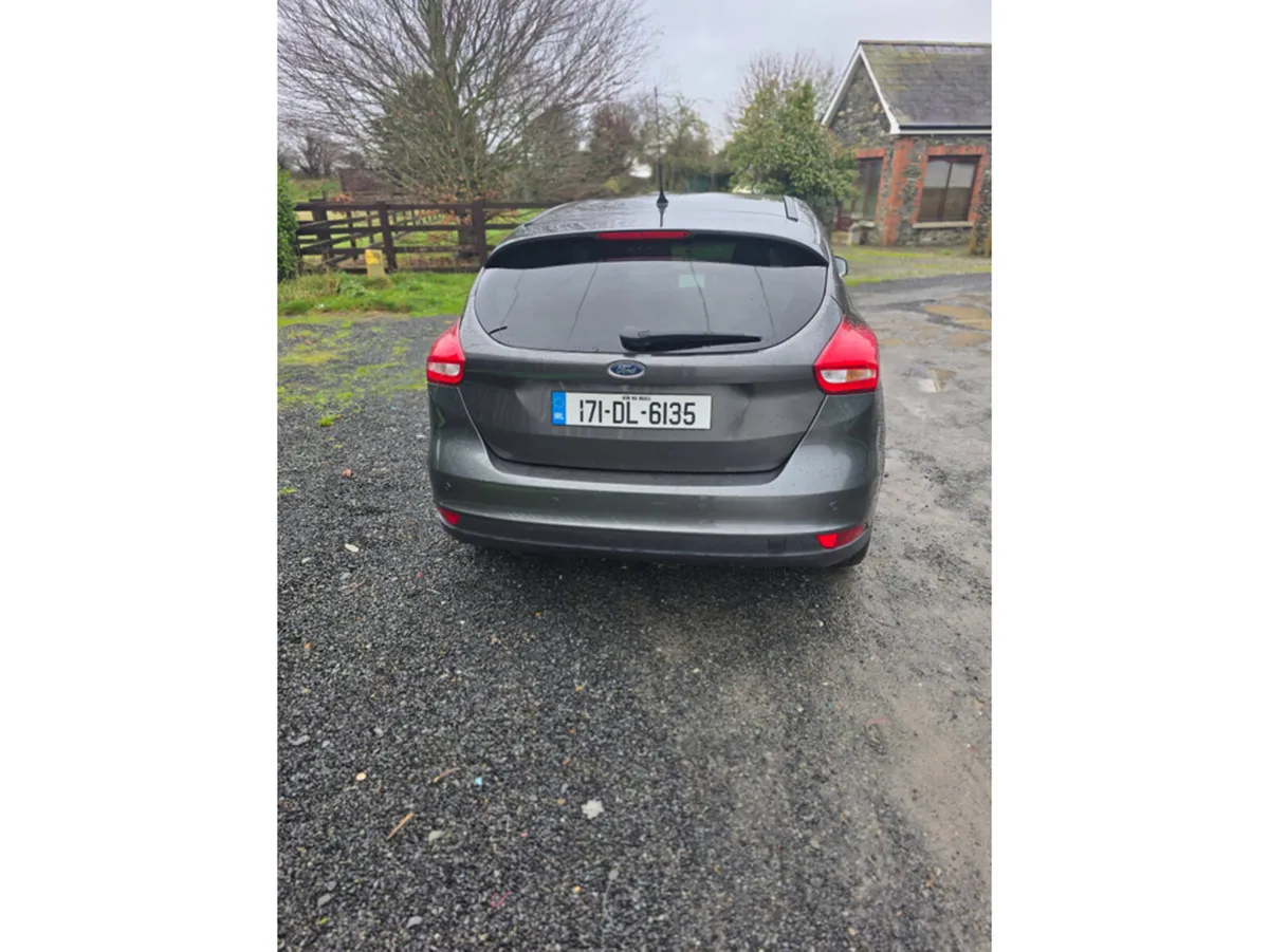 Ford Focus ZETEC EDITION 100PS 5DR - Image 3