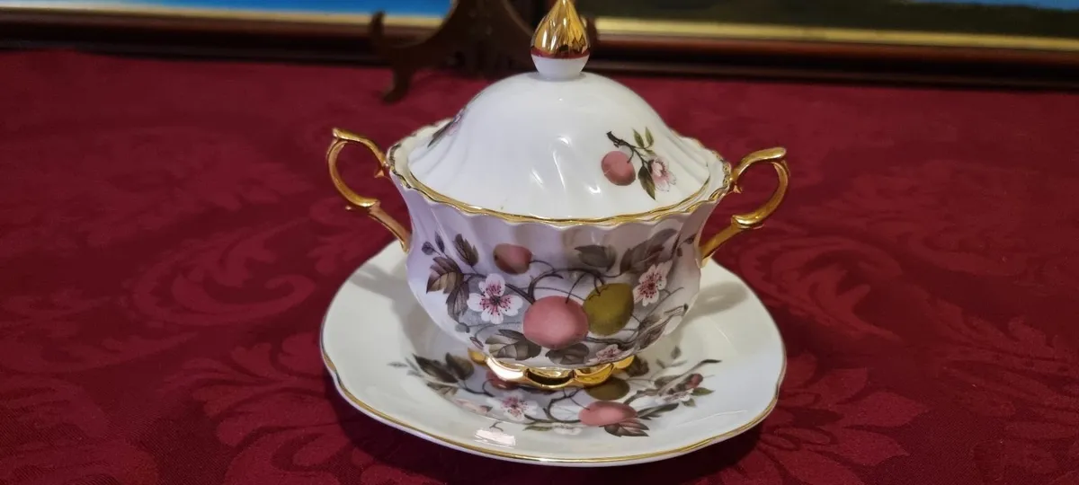 Royal Imperial 2Handle Lidded SugarBowl&UnderPlate - Image 2