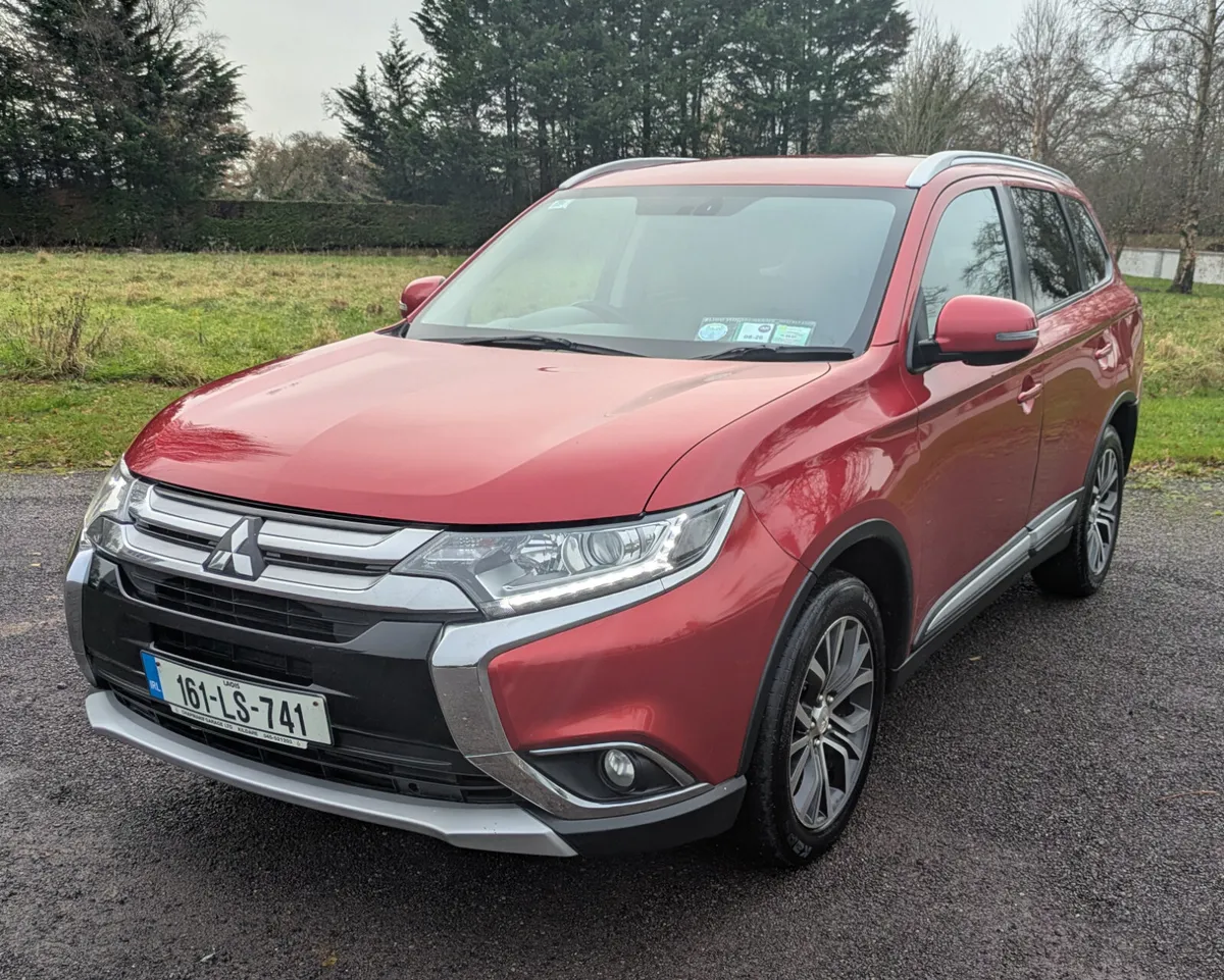 Mitsubishi Outlander AUTO/4X4 /7 SEATER /TOP SPEC - Image 4