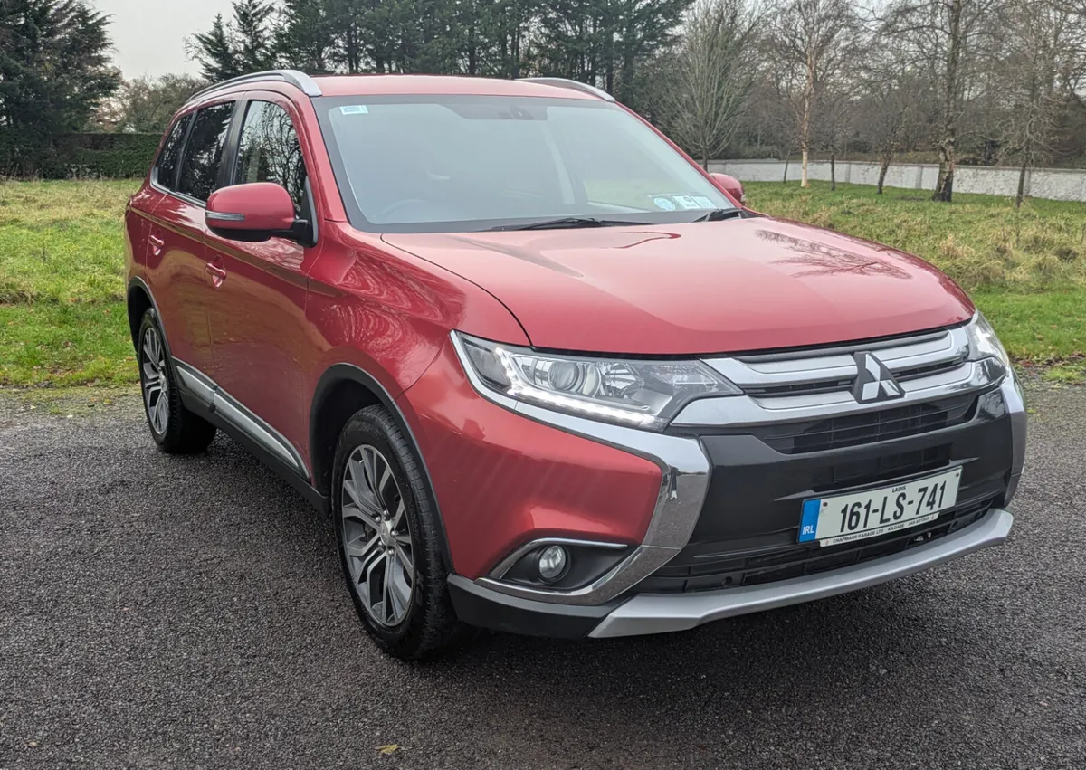Mitsubishi Outlander AUTO/4X4 /7 SEATER /TOP SPEC - Image 1