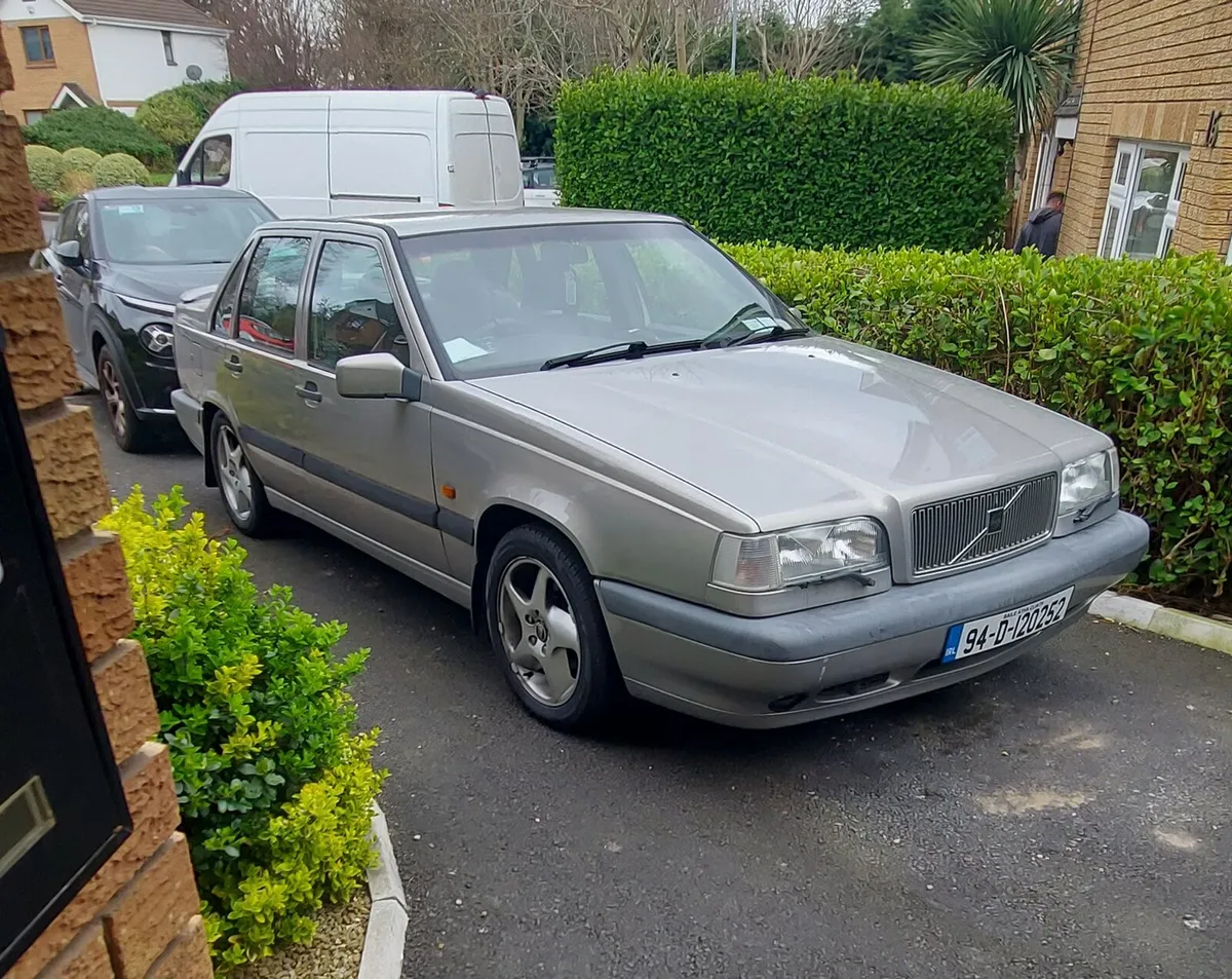 Volvo 850 Automatic - Image 1