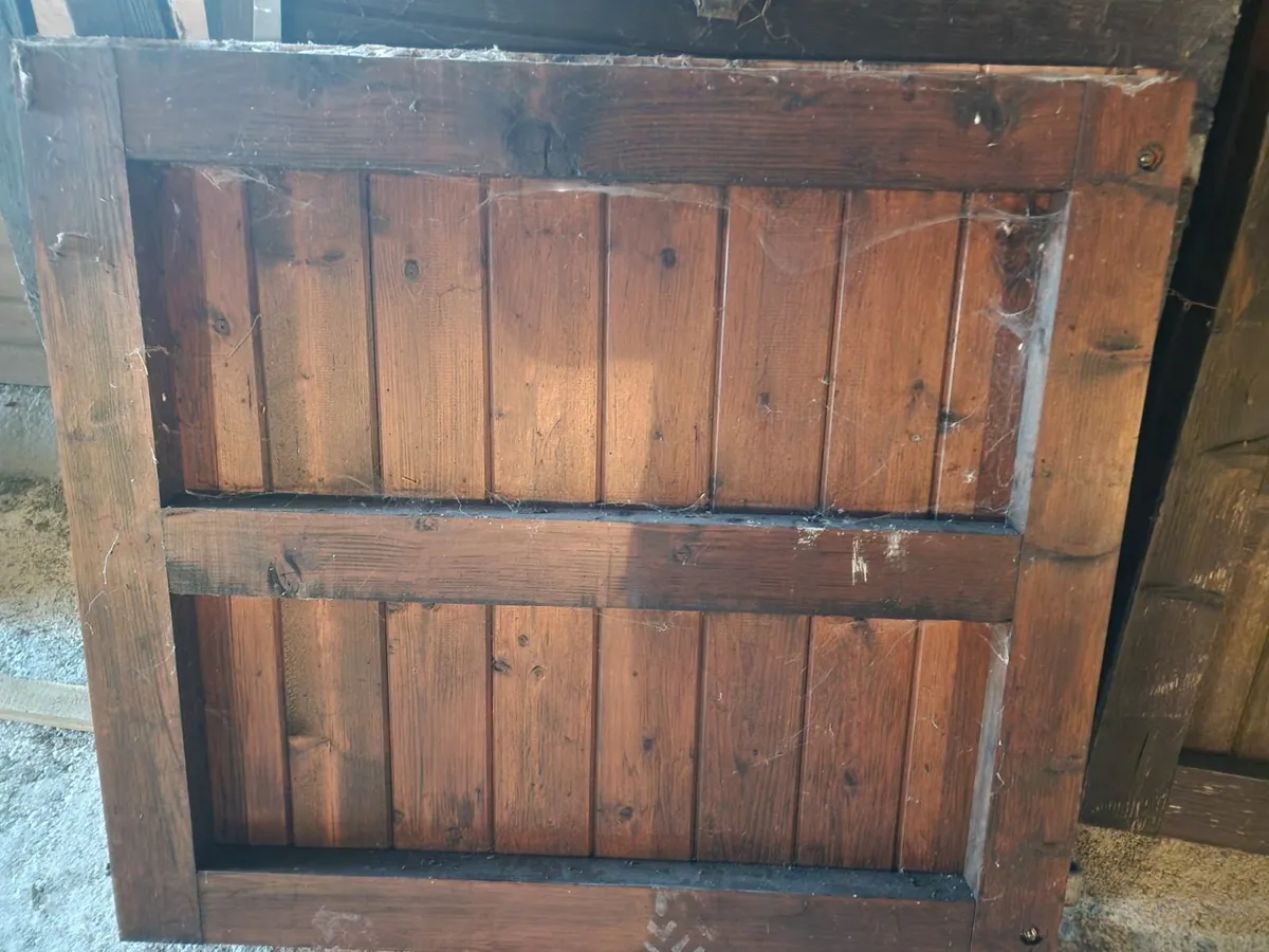 Stable doors - Image 2