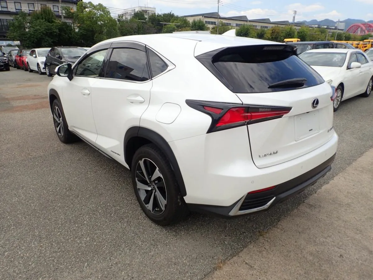 Lexus NX Luxury Edition Hybrid Automatic - Image 4