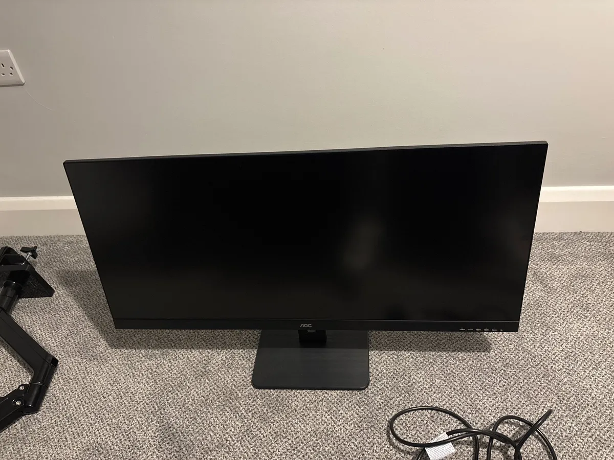 Ultra widescreen monitor - Image 1