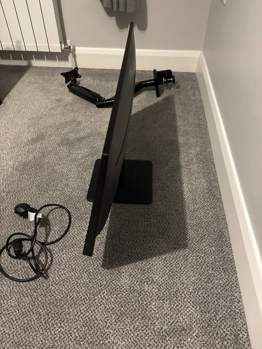 Ultra widescreen monitor - Image 2